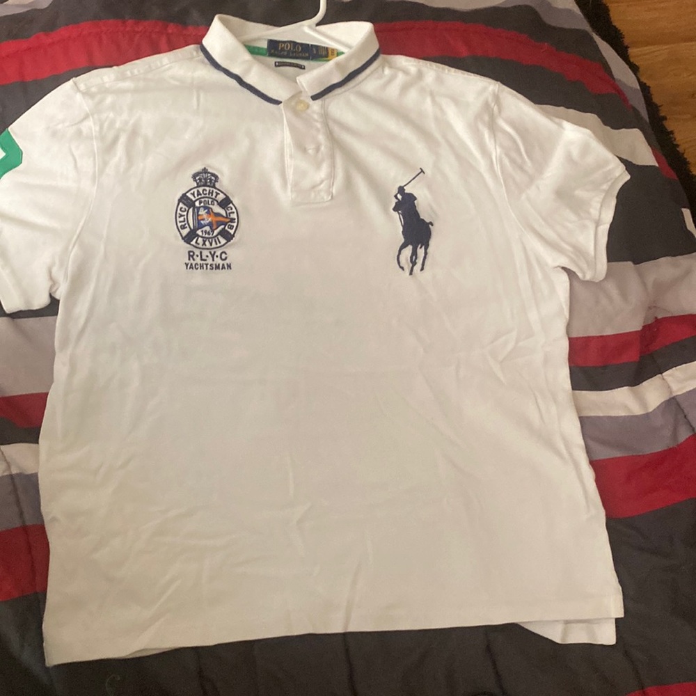 Polo 3 button up collar shirt